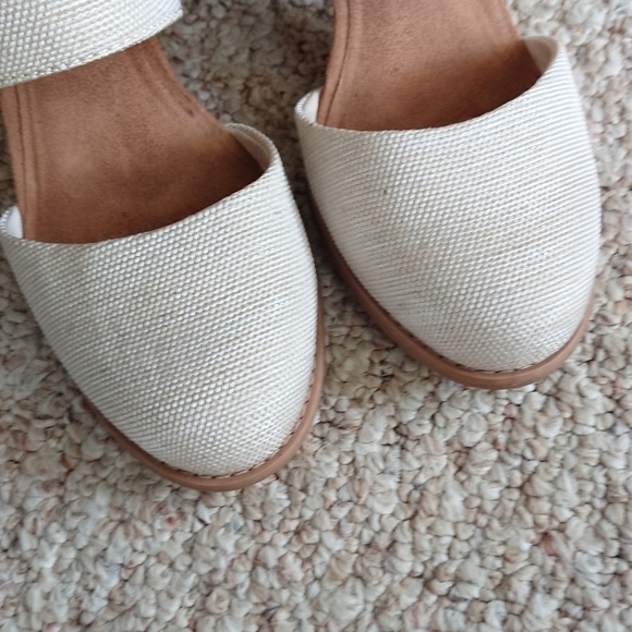 TOMS Milan Closed Toe Heel size 7.5 - Picture 2 of 15